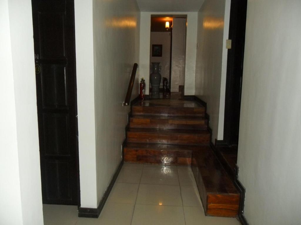 Tagaytay Econo Hotel Tagaytay City Екстер'єр фото