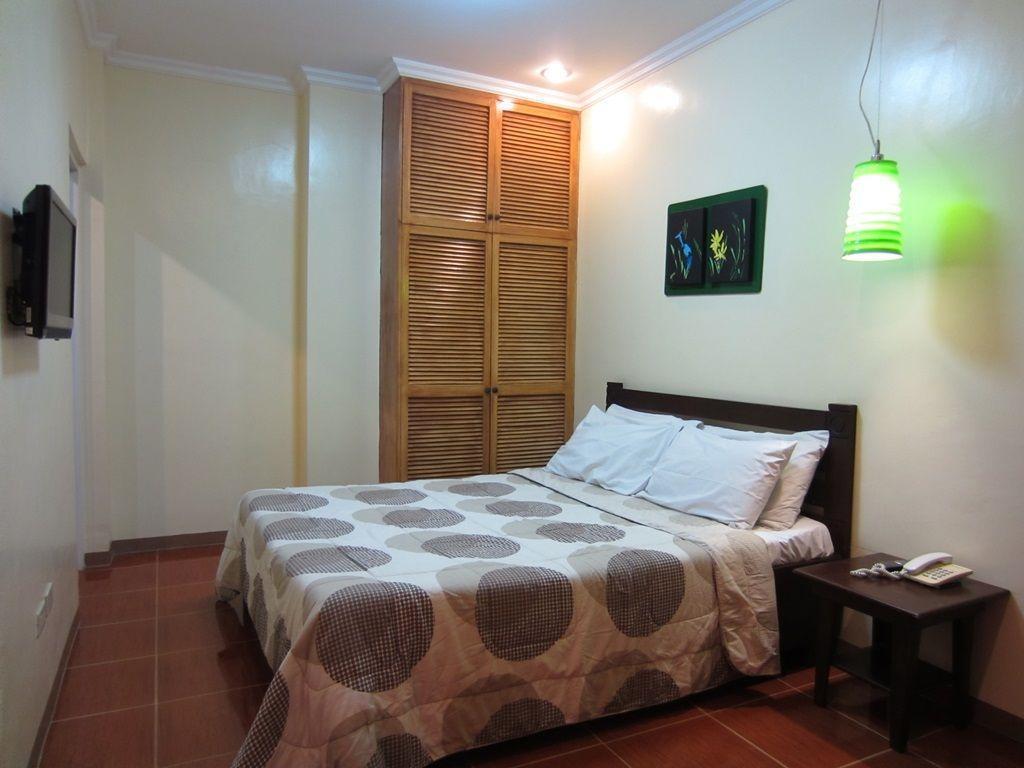 Tagaytay Econo Hotel Tagaytay City Екстер'єр фото