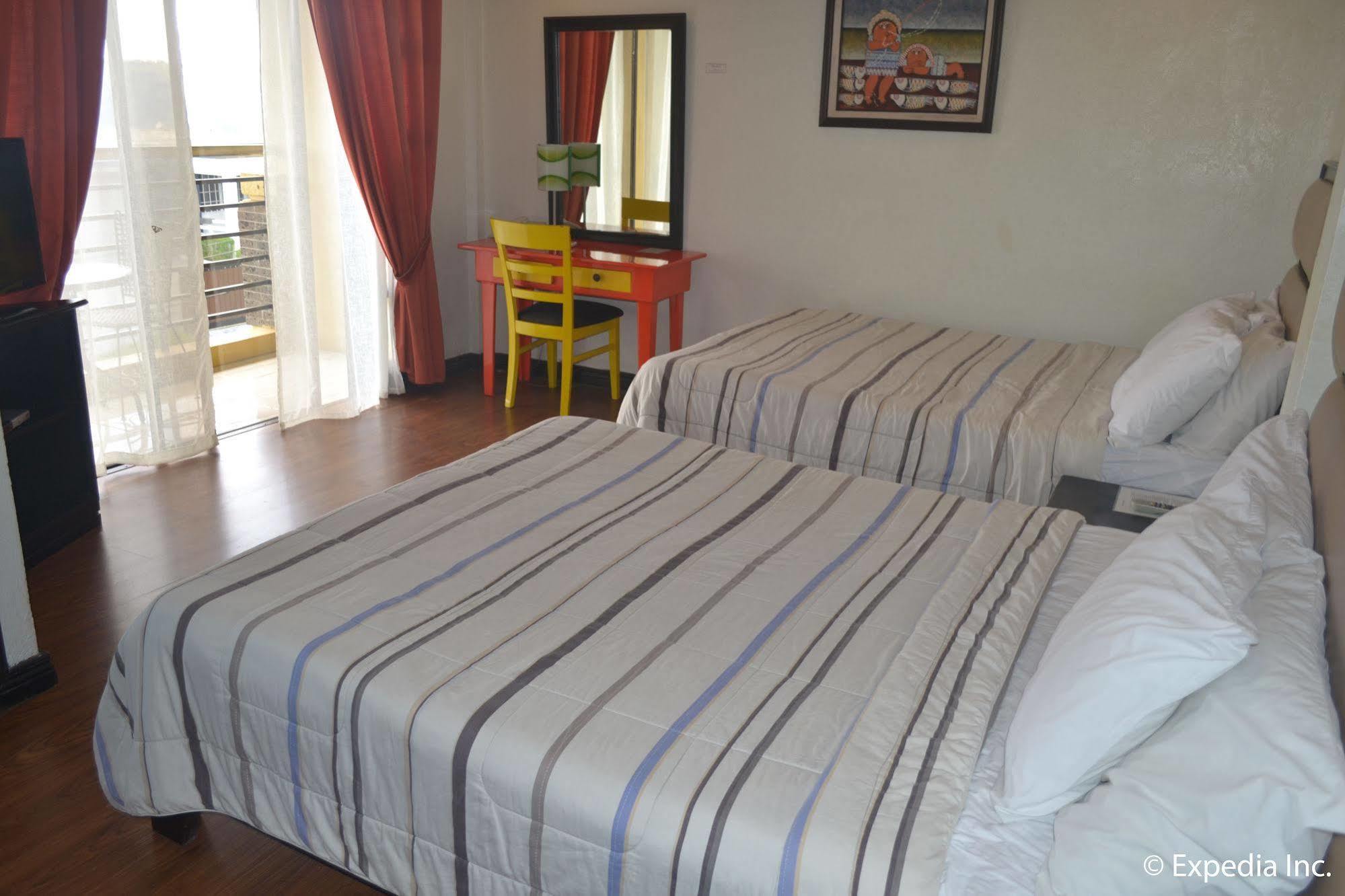 Tagaytay Econo Hotel Tagaytay City Екстер'єр фото