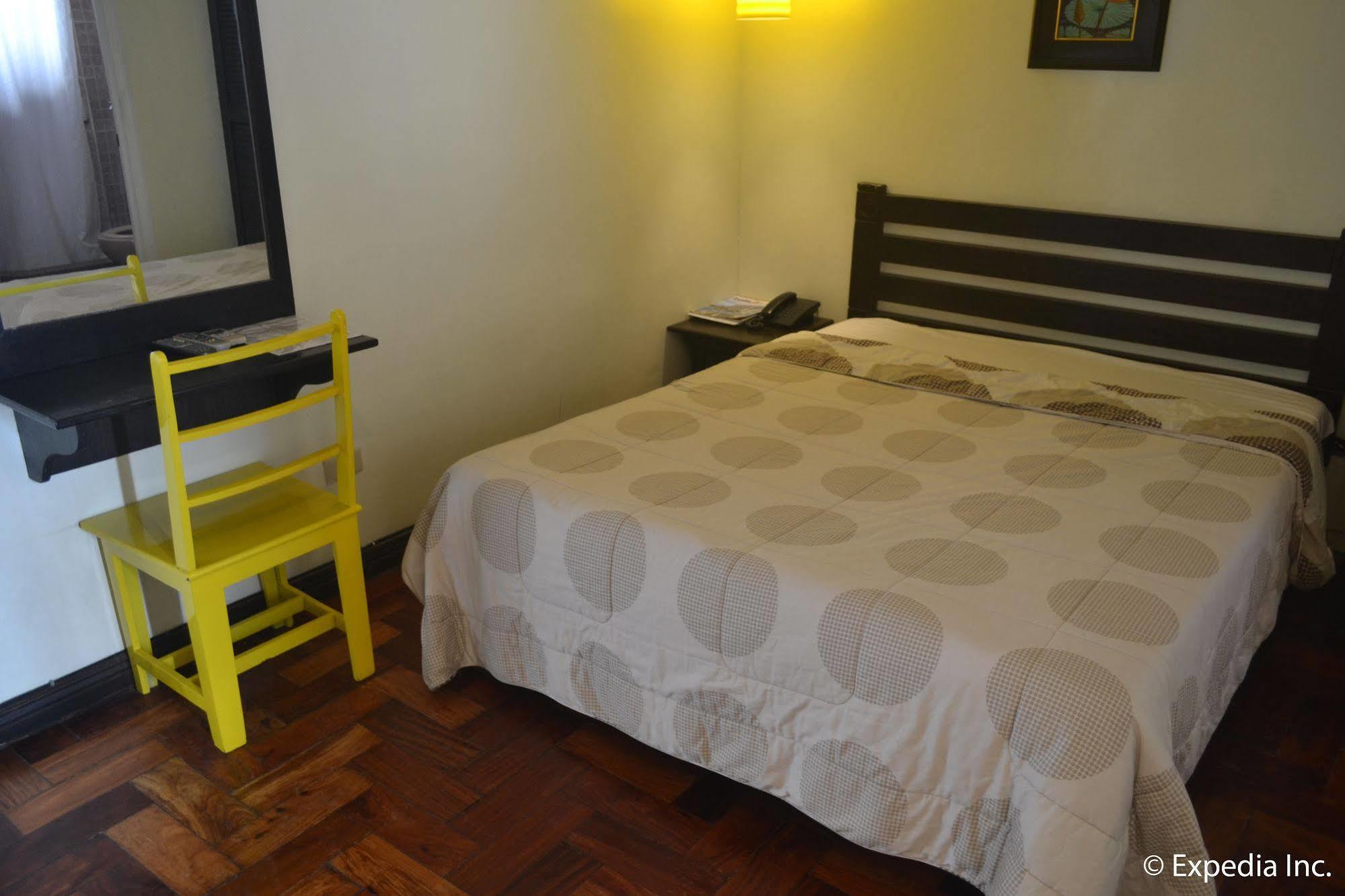 Tagaytay Econo Hotel Tagaytay City Екстер'єр фото
